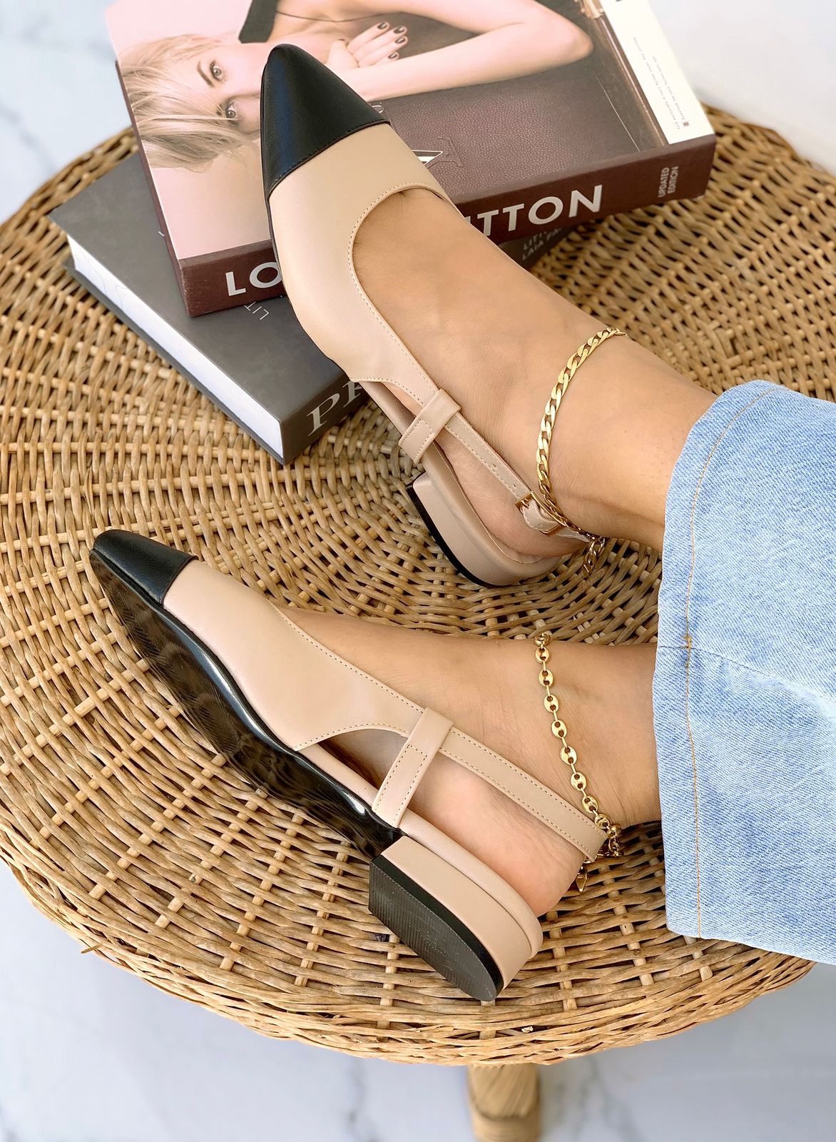 Amy™ — Estilo que abraza tus pies.