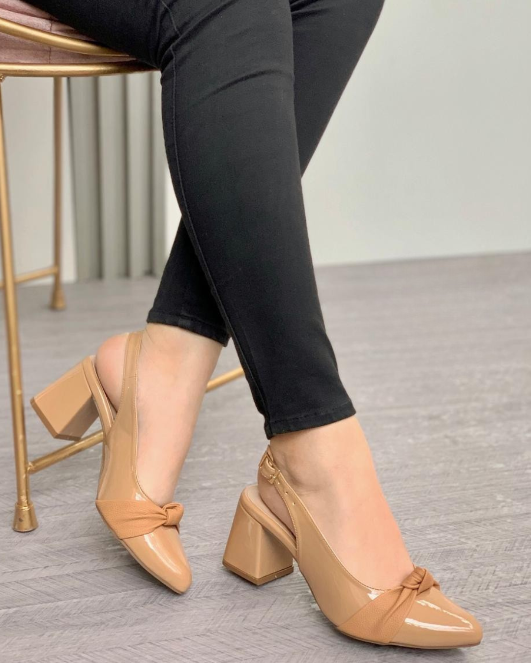 Dara — elegancia y confort en cada paso.