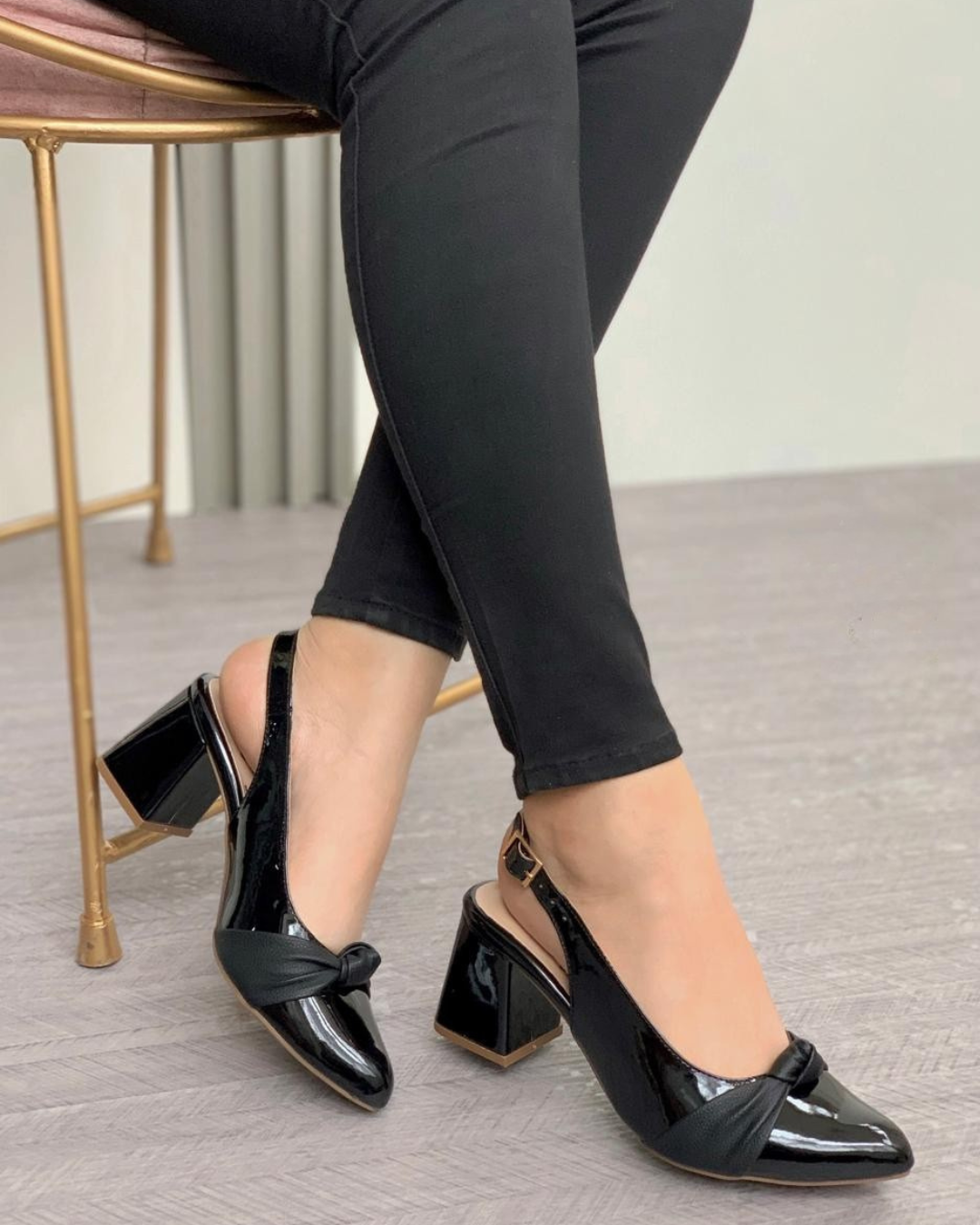 Dara — elegancia y confort en cada paso.